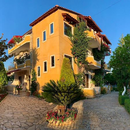 Flower Garden Villa Ксаміл Екстер'єр фото