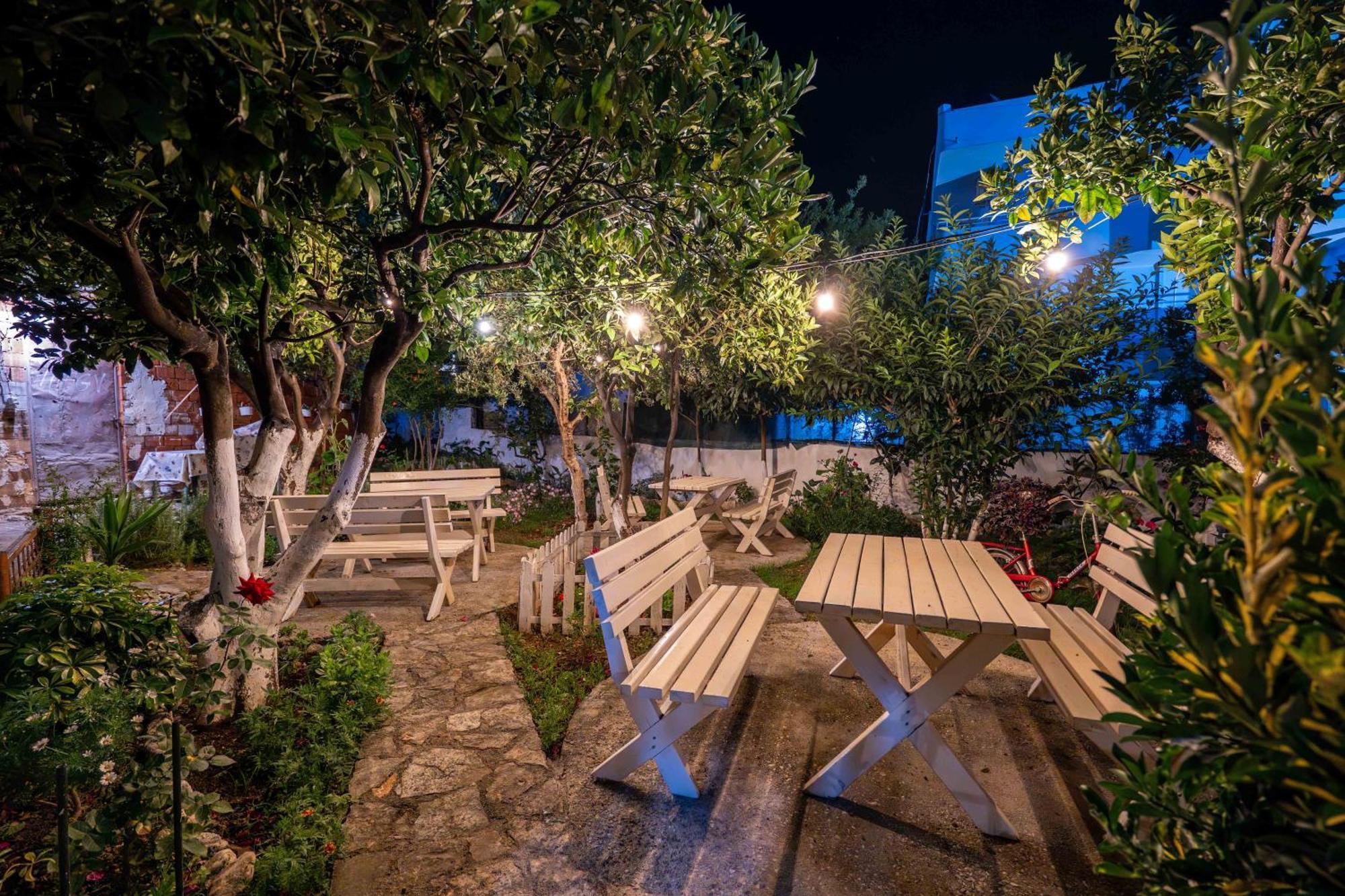 Flower Garden Villa Ксаміл Екстер'єр фото